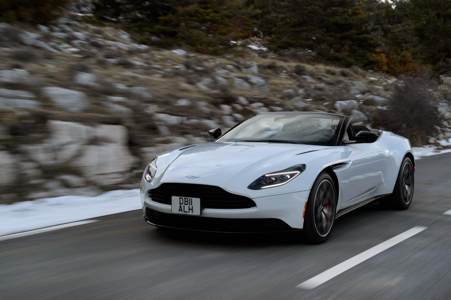  Aston Martin DB11 V8 Volante 2018 года  (NA) (фото 23 из 40)